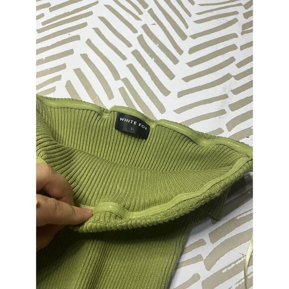 White fox knitted green tube top size small - Picture 2 of 3